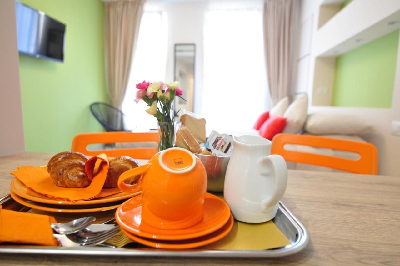 Delco Naples Bed and Breakfast Buitenkant foto