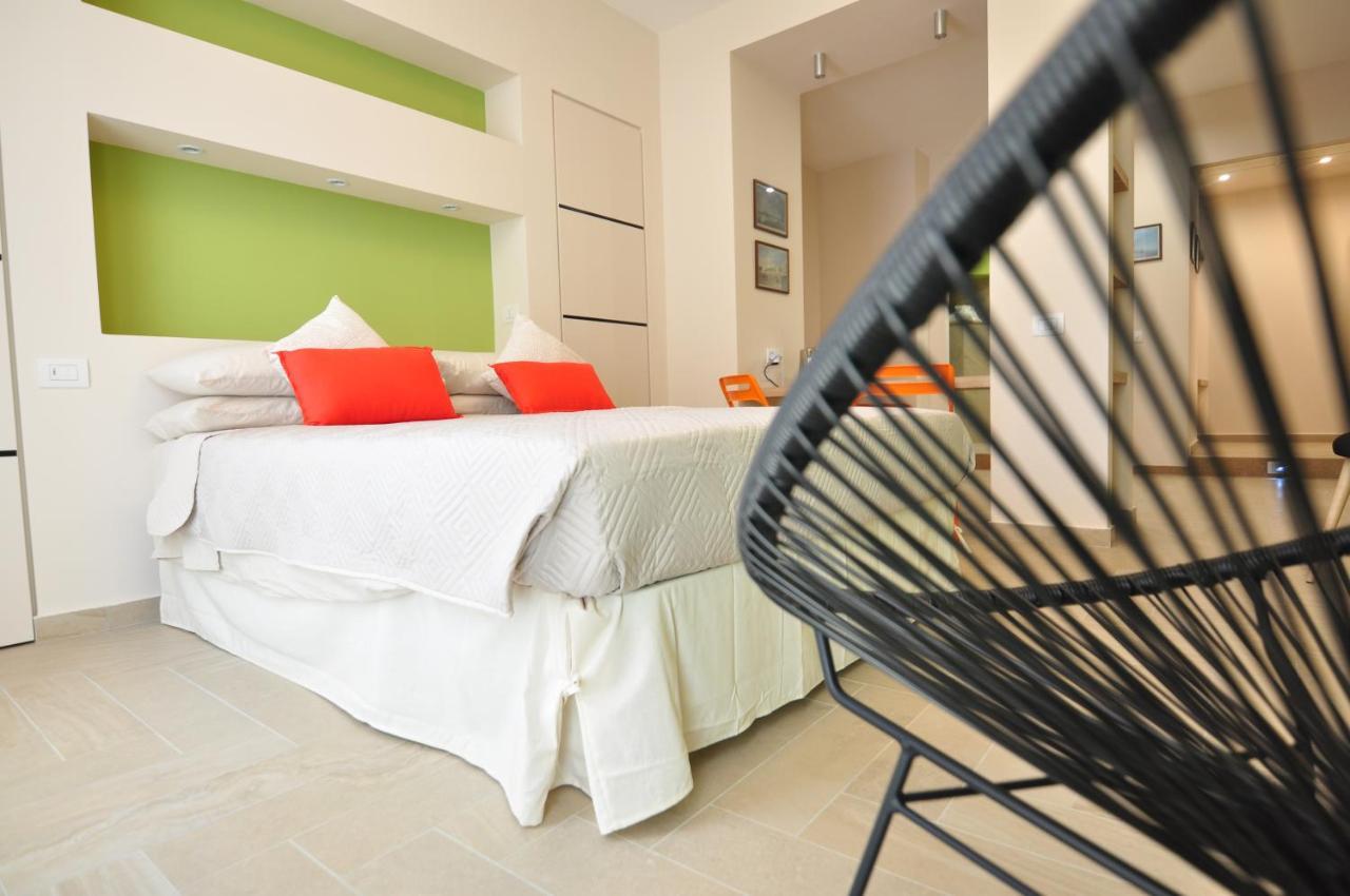 Delco Naples Bed and Breakfast Buitenkant foto